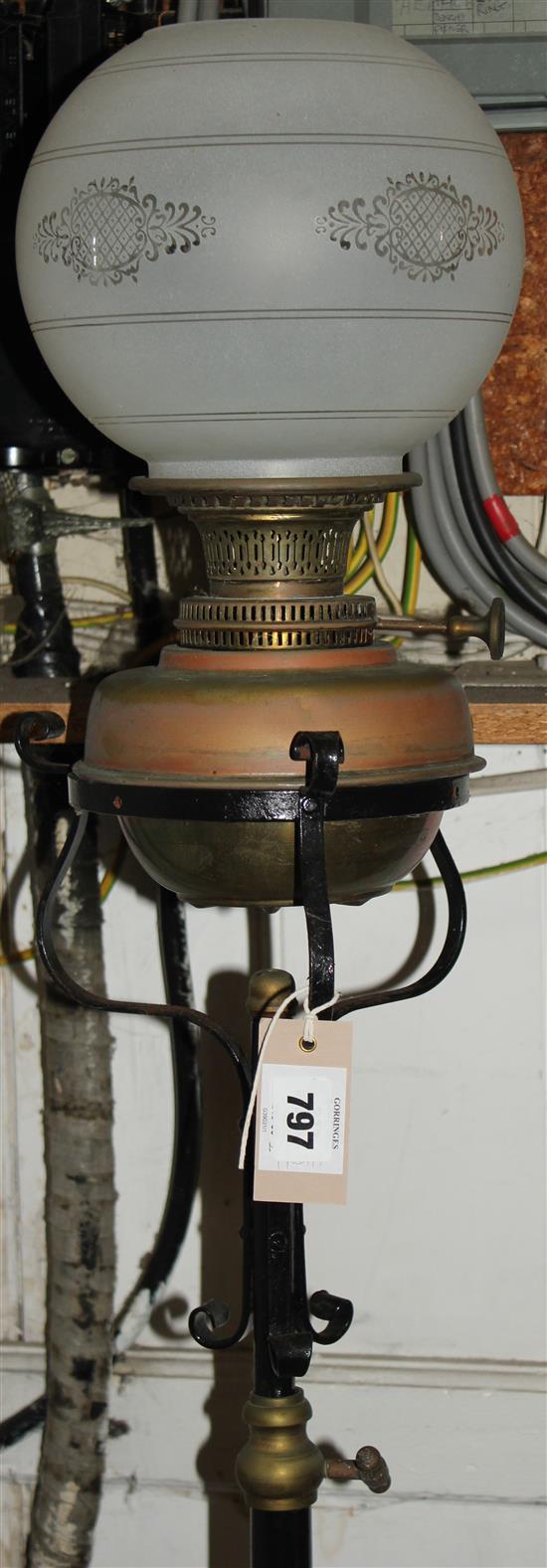 Iron lamp stand